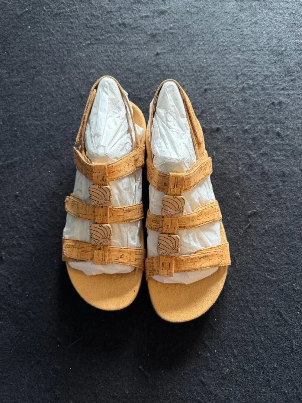 NWOT Vionic ‘Amber’ Cork Adjustable Sandals Size 8